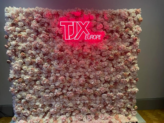 How Flower Walls Can Transform Your Business Space